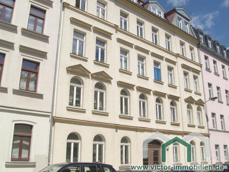 3-zimmer-dachgeschosswohnung-mit-tageslichtbad-und-dusche