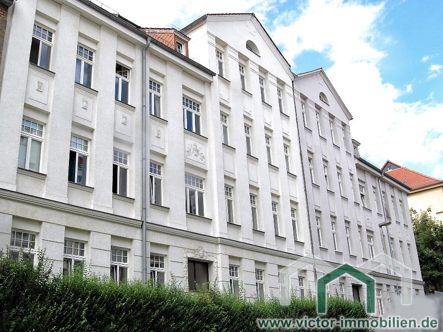 renovierte-2-zimmer-whg-mit-balkon-und-tageslichtbad